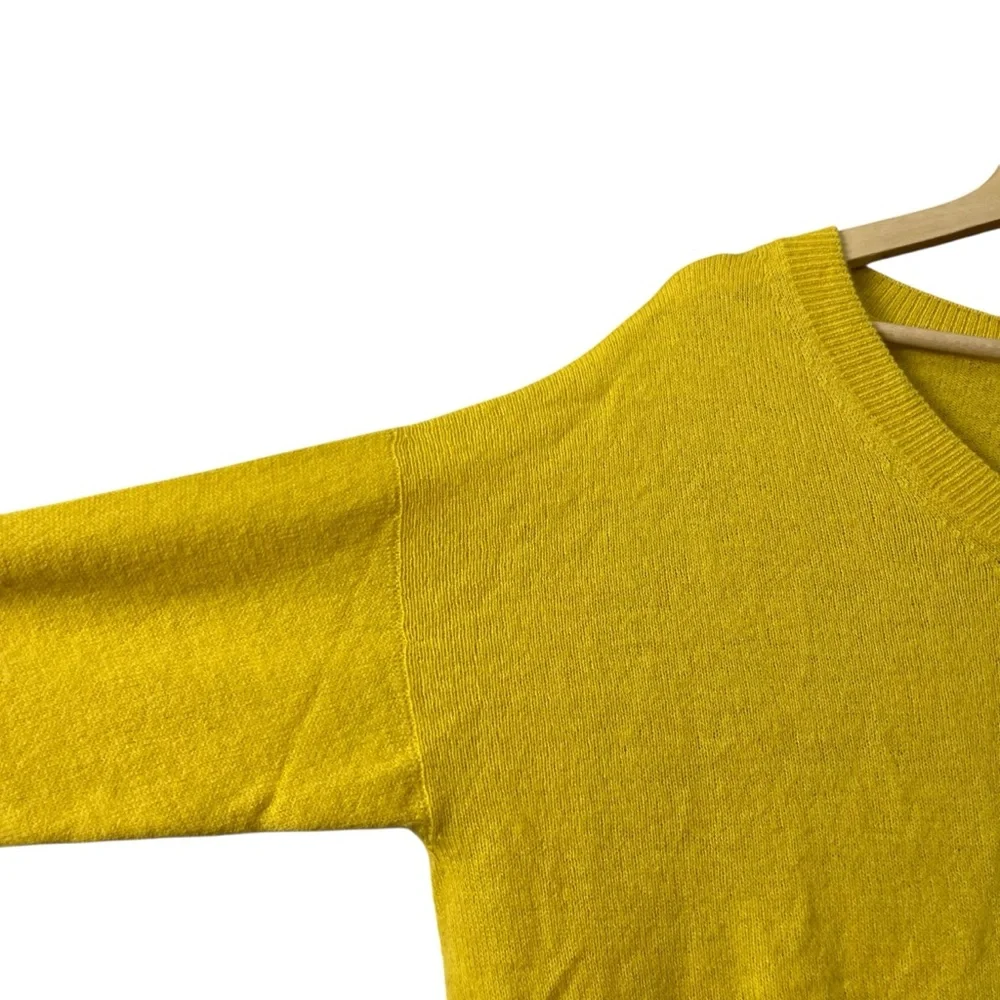 Cuyana Yellow V Neck Wool Cashmere Boxy Fit Sweater Size Large - Picture 3 of 7